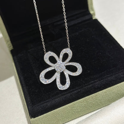 [LumiVibe]FLOWERLACE NECKLACE FULL DIAMONDS