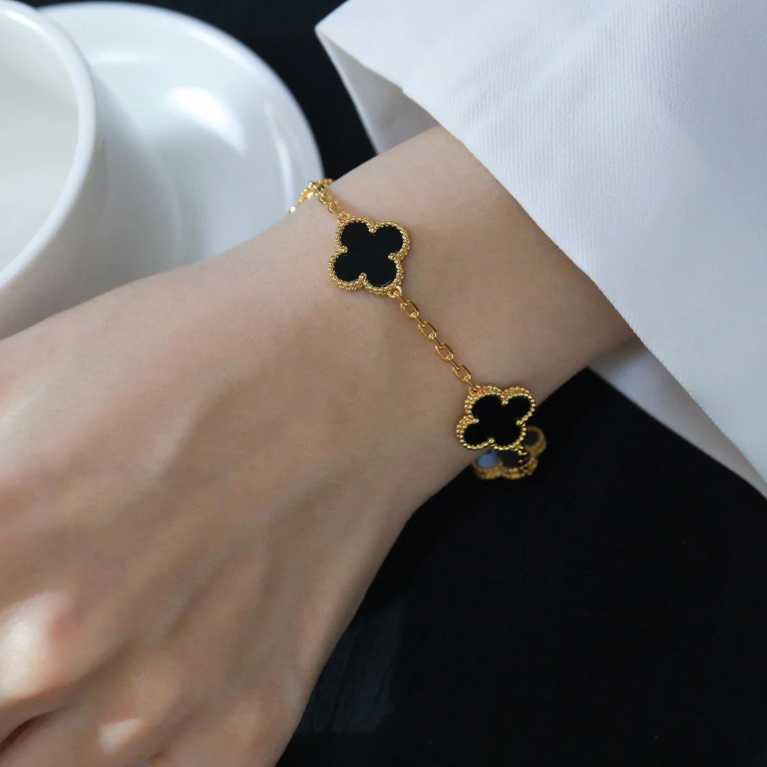 [LumiVibe] CLOVER 5 MOTIF ONYXS BRACELET COLLECTION