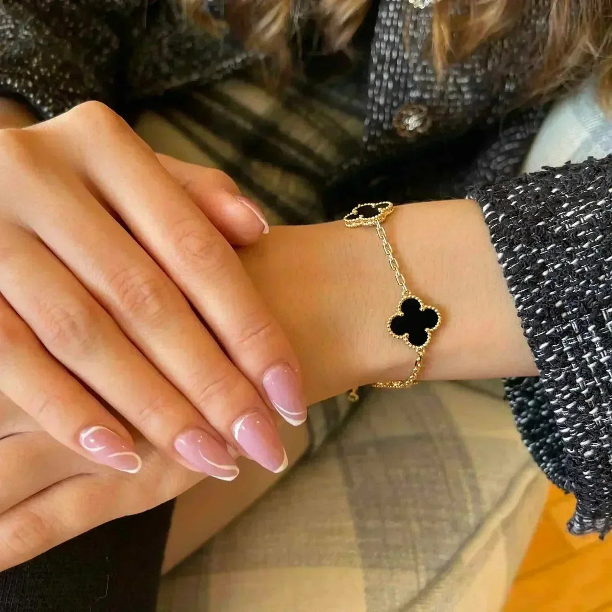 [LumiVibe] CLOVER 5 MOTIF ONYXS BRACELET COLLECTION