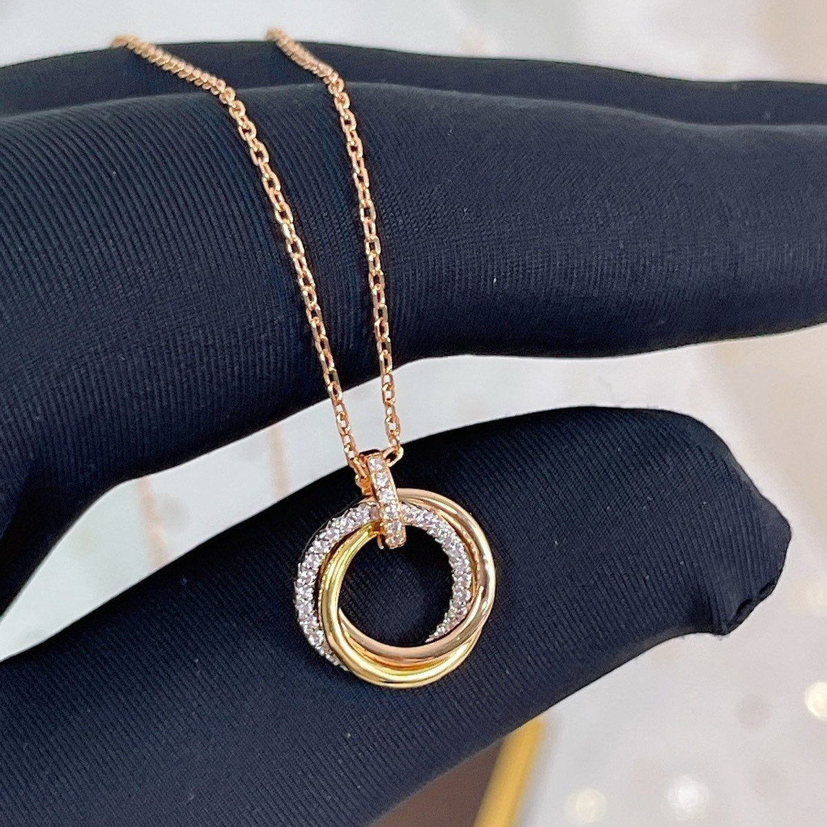 [LumiVibe]TRINITY NECKLACE SILVER GOLD PINK GOLD DIAMONDS