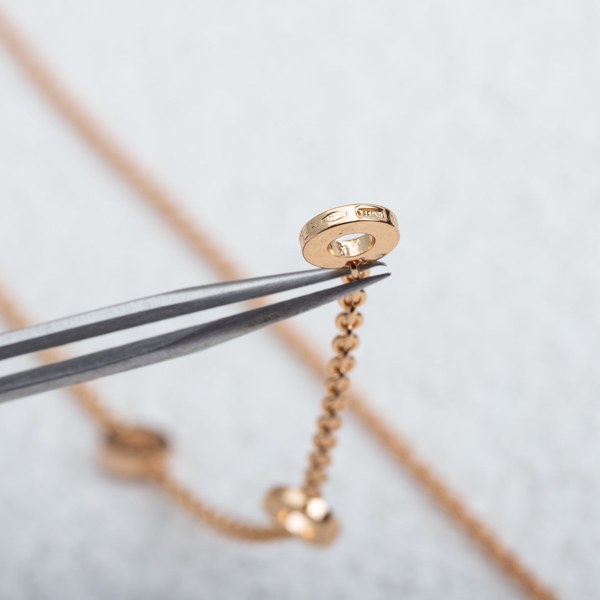 [LumiVibe]PARENTESI NECKLACE PINK GOLD