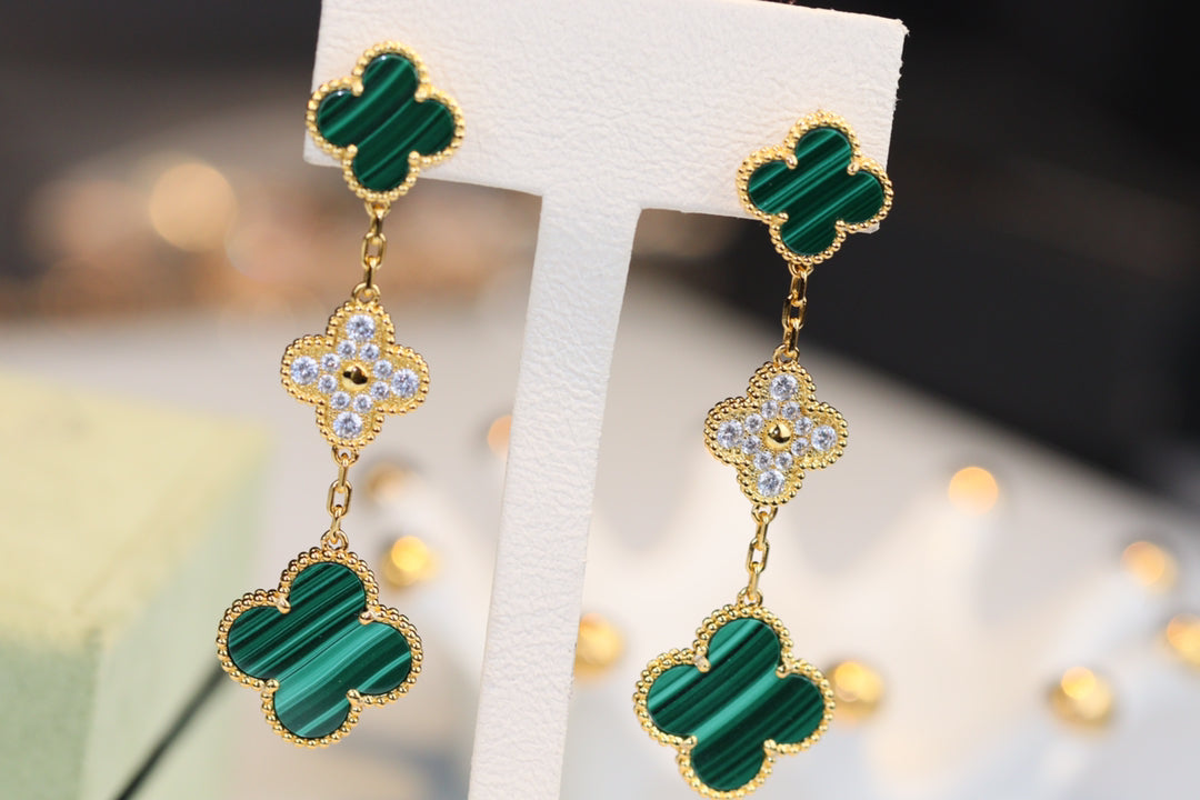 [LumiVibe]CLOVER EARRINGS GOLD MALACHITE DIAMOND 3 MOTIF
