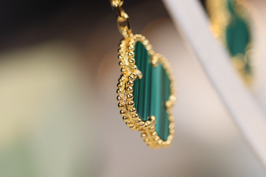 [LumiVibe]CLOVER EARRINGS GOLD MALACHITE DIAMOND 3 MOTIF