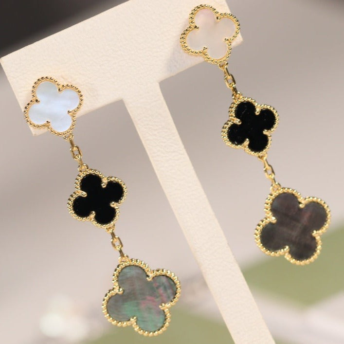 [LumiVibe]CLOVER EARRINGS GOLD ONYX MOP 3 MOTIF