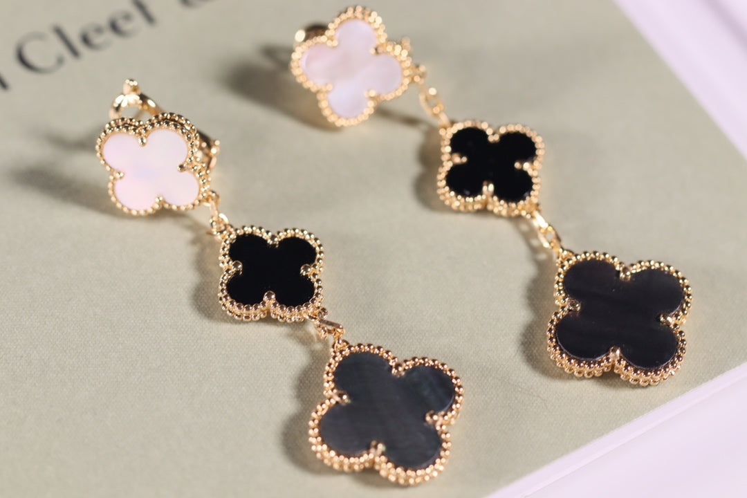 [LumiVibe]CLOVER EARRINGS GOLD ONYX MOP 3 MOTIF