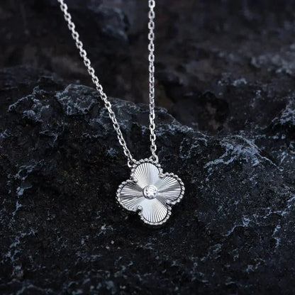 [LumiVibe]CLOVER  15MM DIAMOND LASER NECKLACE SILVER