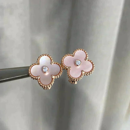 [LumiVibe]CLOVER MEDIUM 1 MOTIFS  PINK MOP DIAMOND EARRINGS