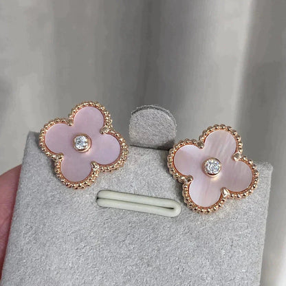 [LumiVibe]CLOVER MEDIUM 1 MOTIFS  PINK MOP DIAMOND EARRINGS
