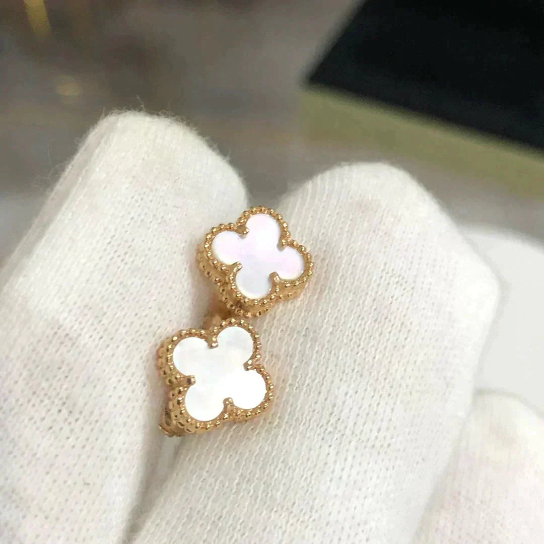 [LumiVibe]CLOVER MINI 9.5MM WHITE MOP EARRINGS