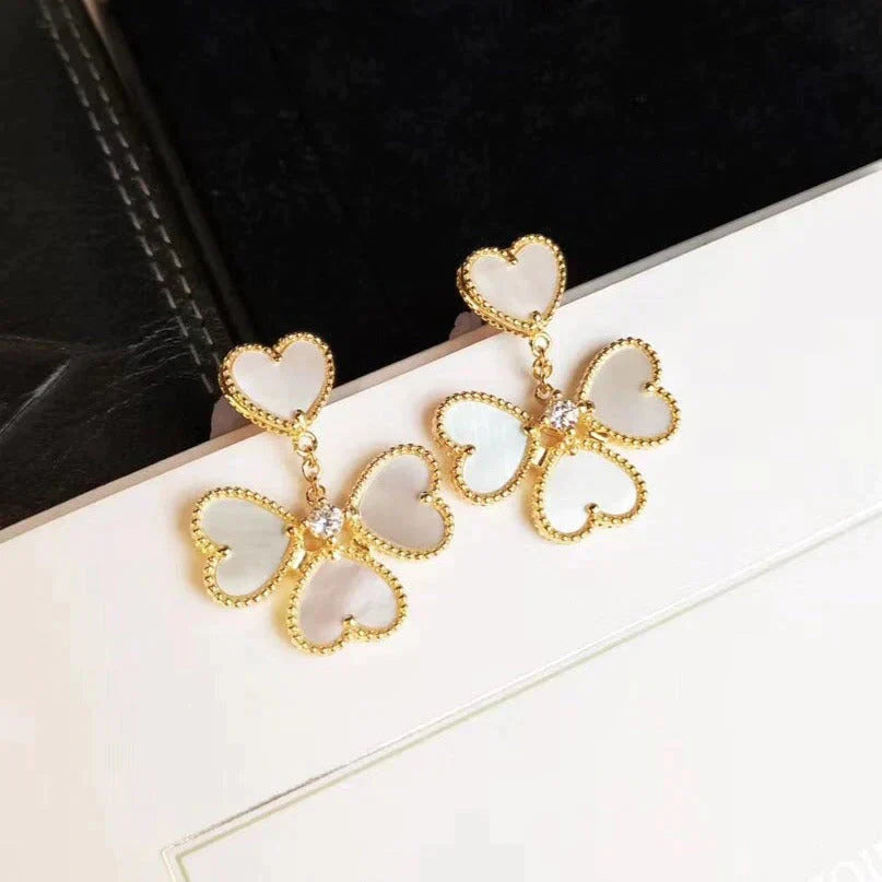 [LumiVibe]CLOVER SWEET WHITE MOP EARRINGS