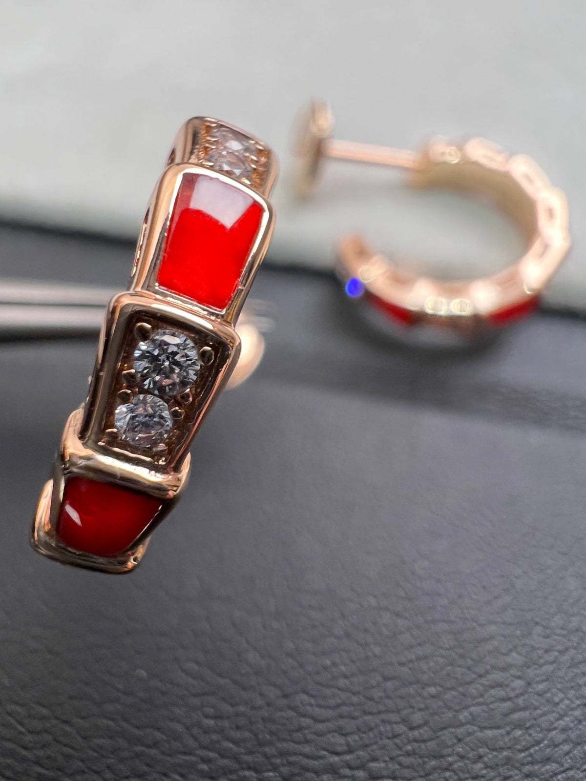 [LumiVibe]SERPENTI CARNELIAN PINK GOLD EARRINGS