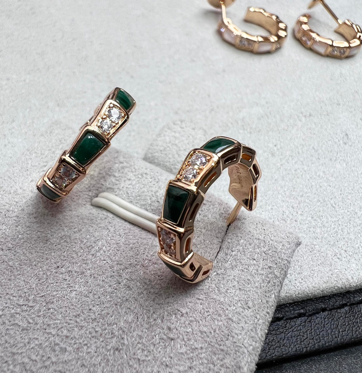 [LumiVibe]SERPENTI MALACHITE PINK GOLD EARRINGS