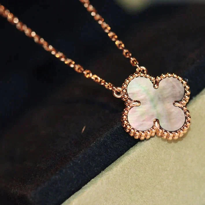 [LumiVibe]CLOVER 15MM  GRAY MOTHER OF PEARL NECKLACE
