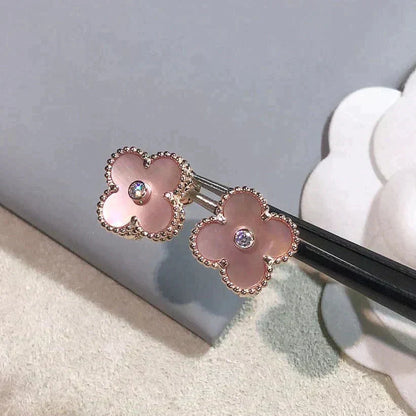 [LumiVibe]CLOVER MEDIUM 1 MOTIFS  PINK MOP DIAMOND EARRINGS