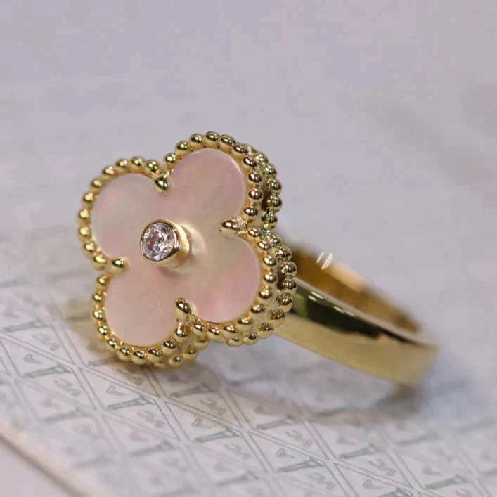 [LumiVibe]CLOVER PINK MOP RING GOLD DIAMOND