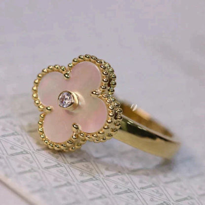 [LumiVibe]CLOVER PINK MOP RING GOLD DIAMOND