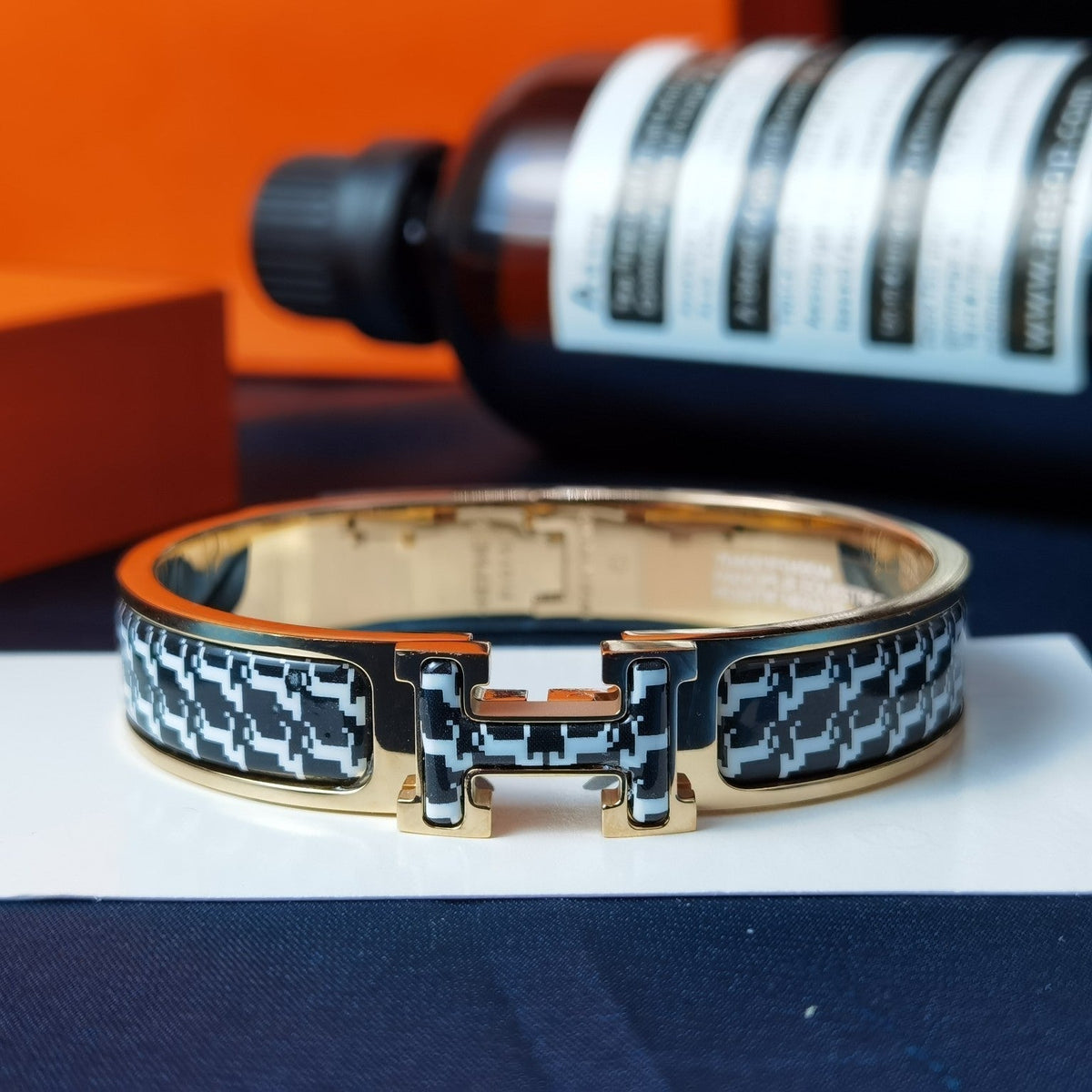 [LumiVibe]H HORSE BRACELET 12MM