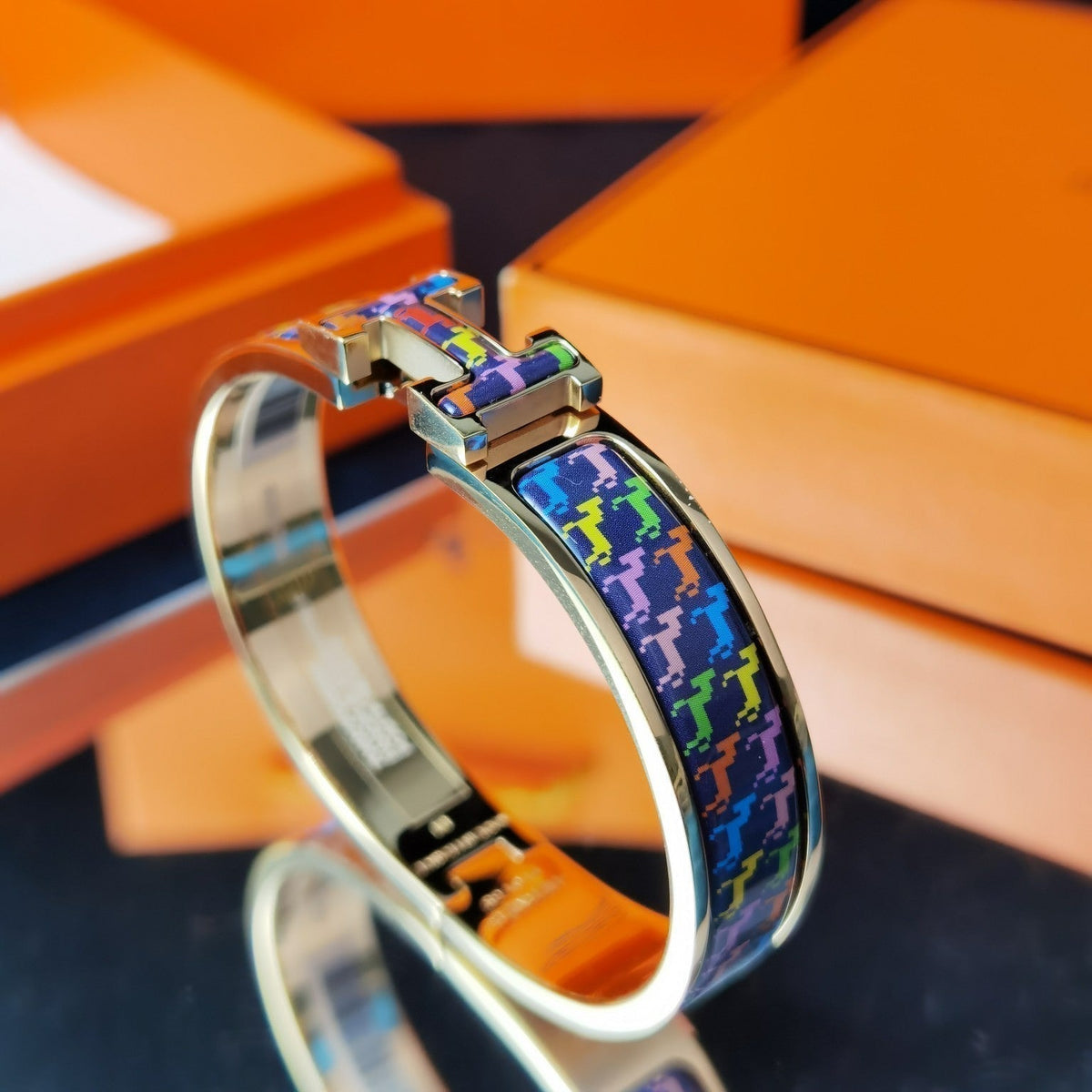 [LumiVibe]H HORSE BRACELET 12MM