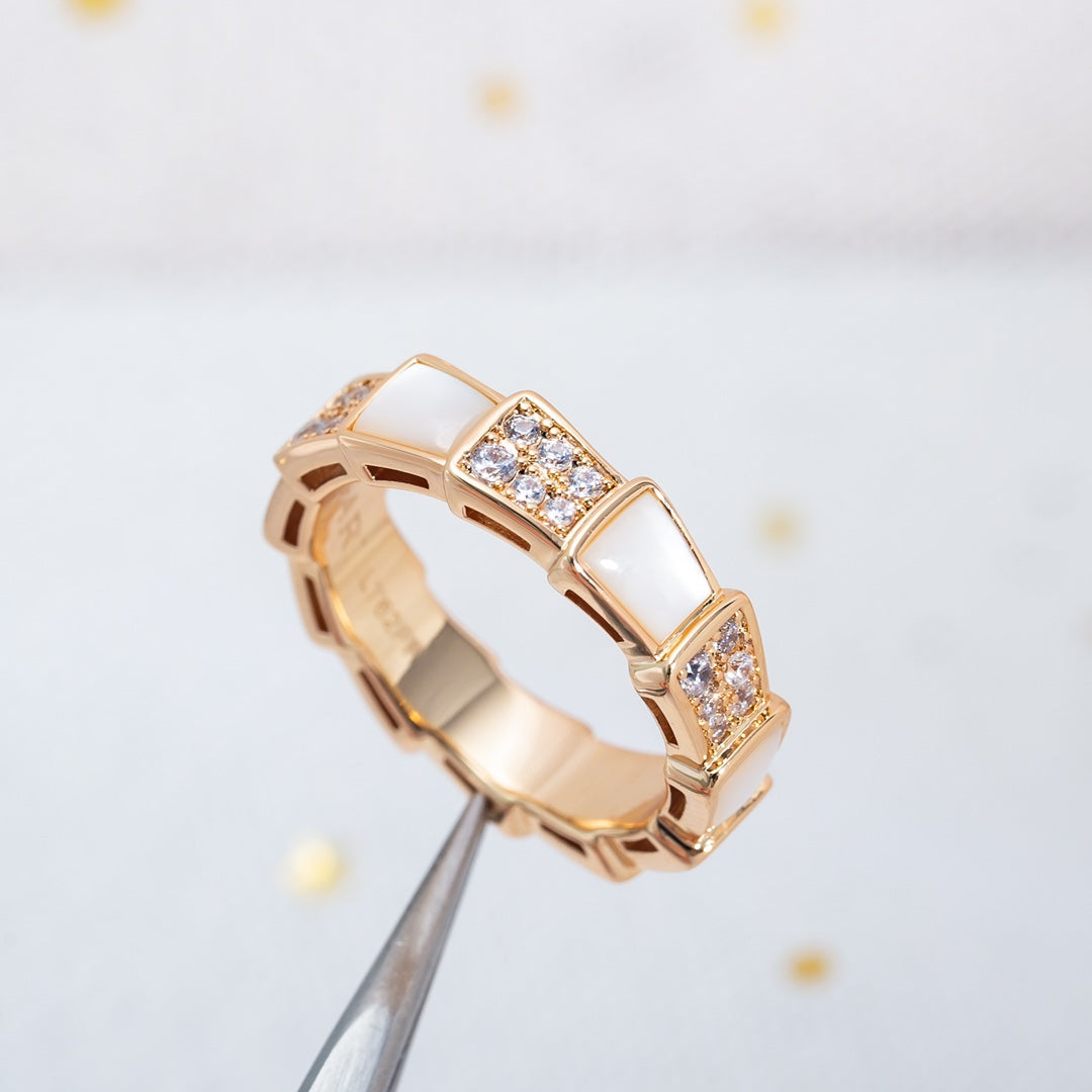 [LumiVibe]SERPENTI RING PINK GOLD MOP DIAMOND PAVED 4MM