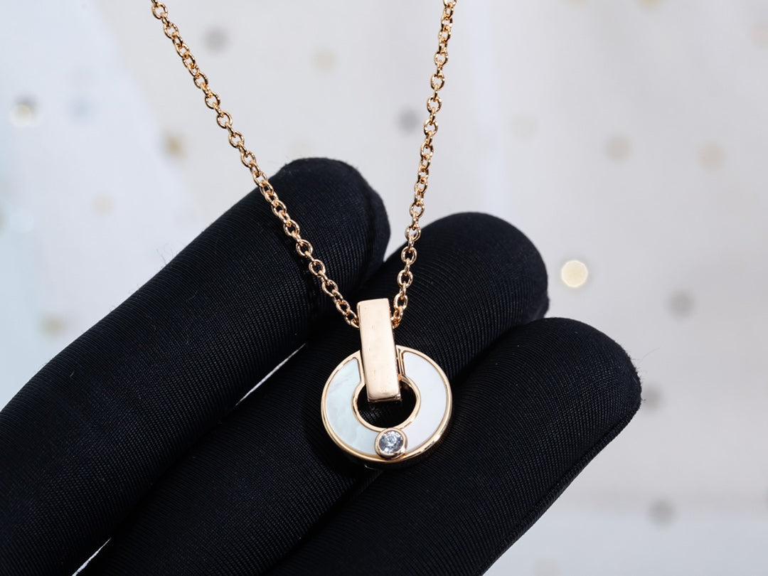 [LumiVibe]GARI NECKLACE PINK GOLD MOP