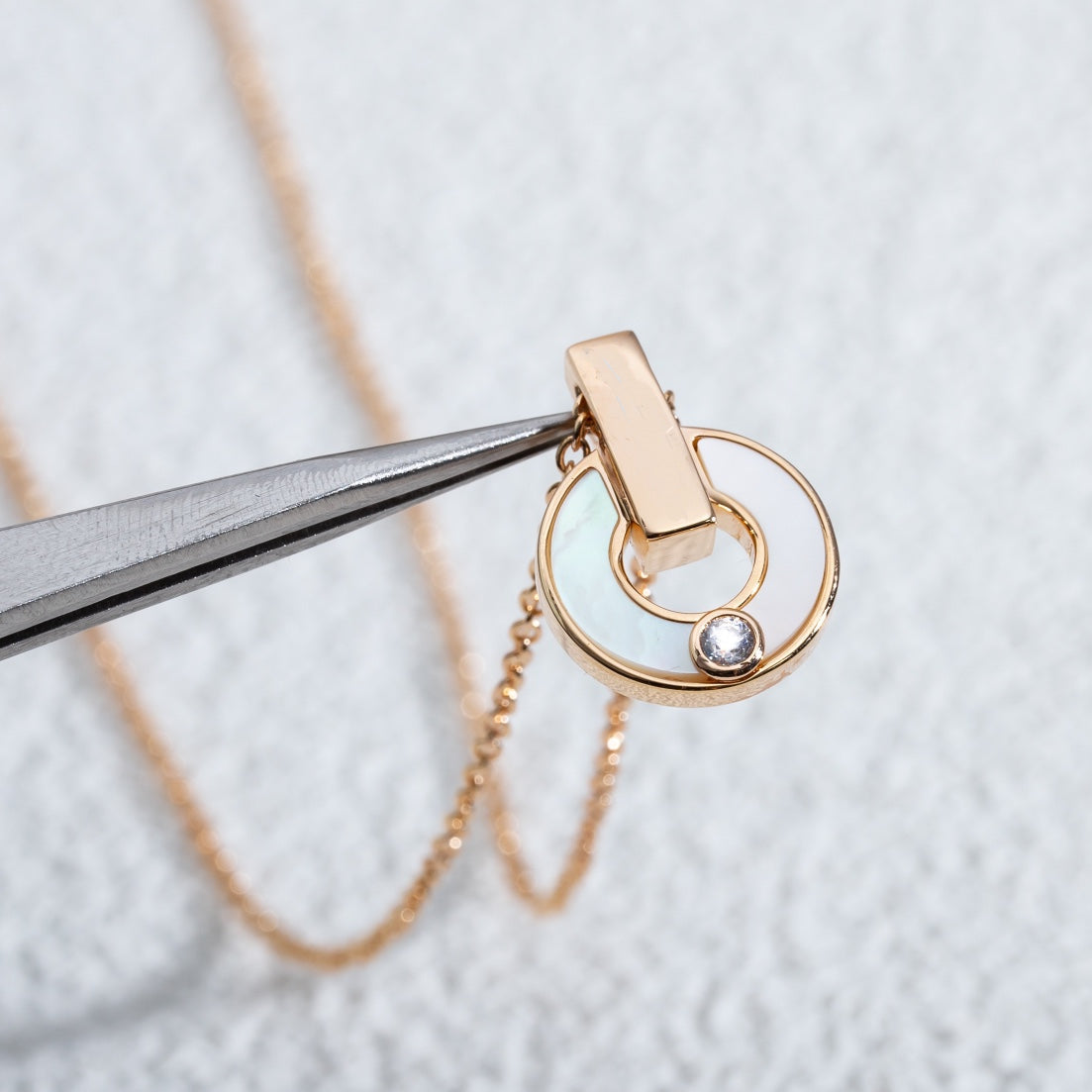 [LumiVibe]GARI NECKLACE PINK GOLD MOP