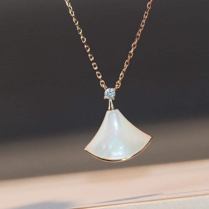 [LumiVibe]DREAM NECKLACE WHITE MOP PINK GOLD 1 DIAMOND