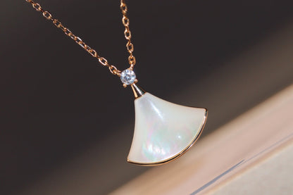 [LumiVibe]DREAM NECKLACE WHITE MOP PINK GOLD 1 DIAMOND