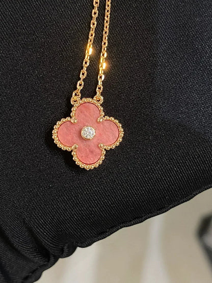 [LumiVibe]CLOVER 15MM DIAMOND RHODONITE NECKLACE