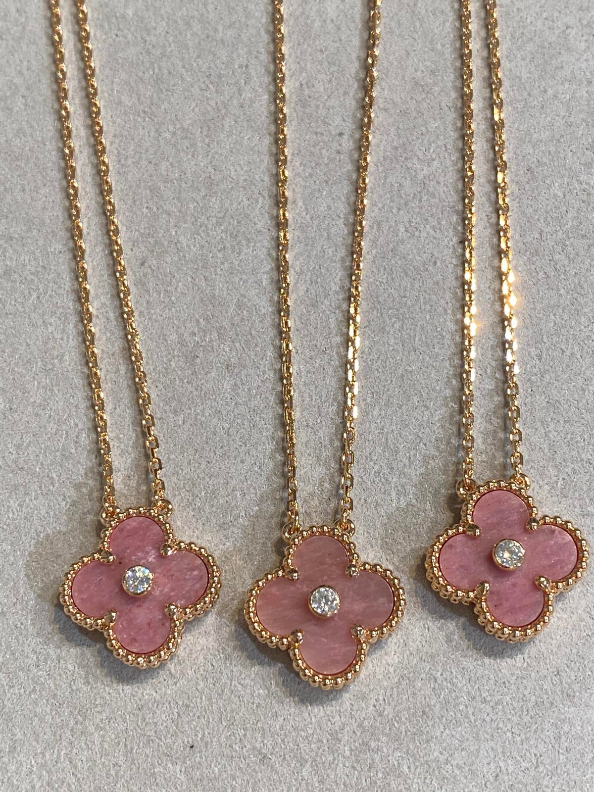 [LumiVibe]CLOVER 15MM DIAMOND RHODONITE NECKLACE