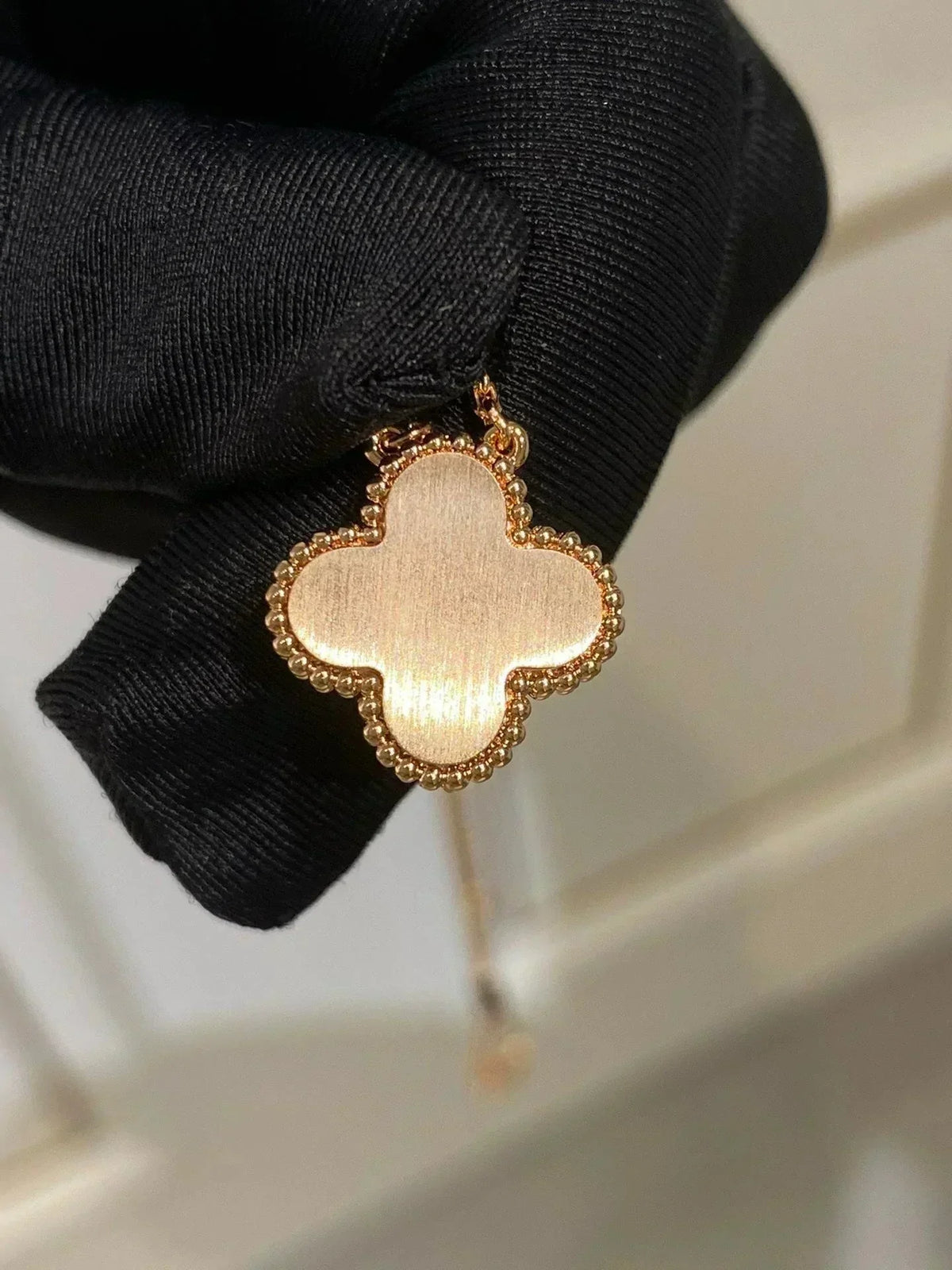 [LumiVibe]CLOVER 15MM DIAMOND RHODONITE NECKLACE
