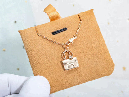 [LumiVibe]AMULETTE PEDANT ROSE GOLD NECKLACE