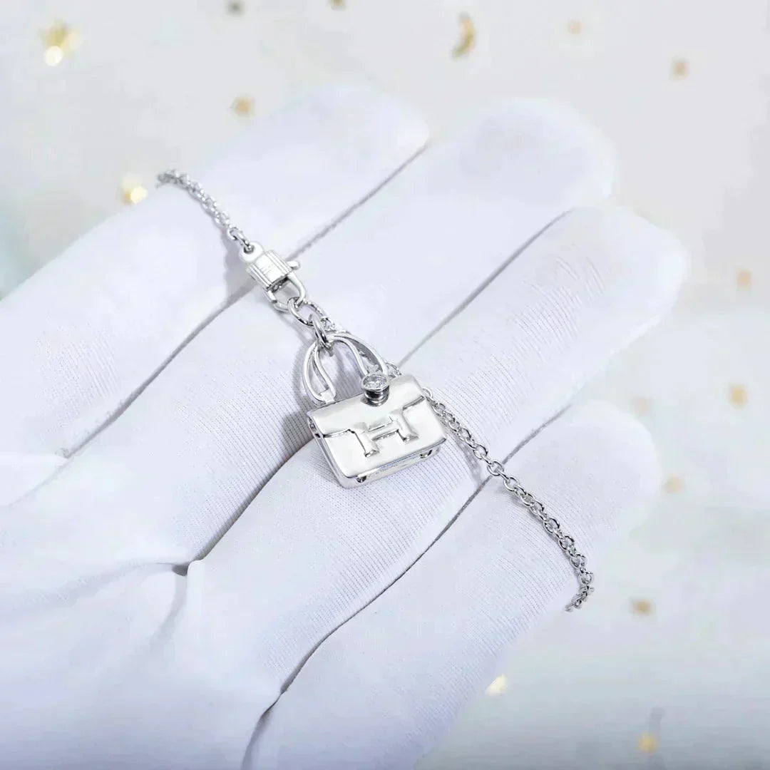 [LumiVibe]AMULETTE PEDANT SILVER NECKLACE