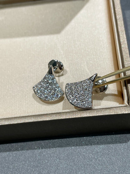 [LumiVibe]DREAM STUD EARRINGS DIAMOND