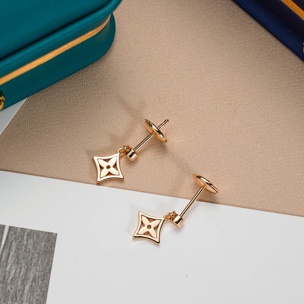 [LumiVibe]STAR EARRINGS GOLD