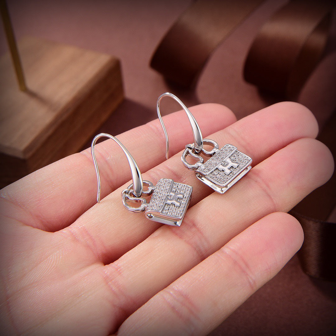 [LumiVibe]KELLY DIAMOND EARRINGS