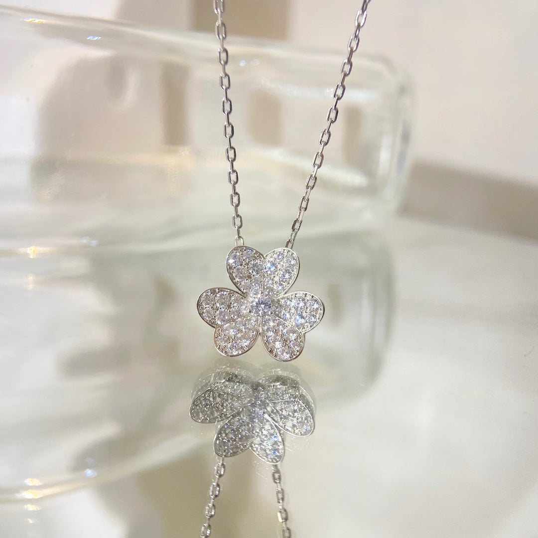 [LumiVibe]FLOWER DIAMOND NECKLACE
