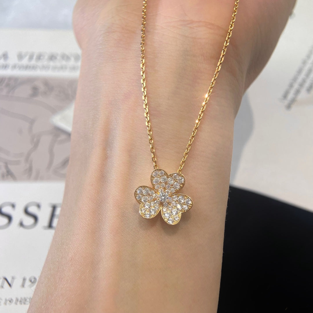 [LumiVibe]FLOWER DIAMOND NECKLACE