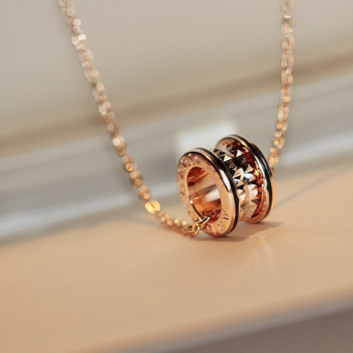 [LumiVibe]ZERO 1 ROCK PEDANT PINK GOLD BLACK NECKLACE