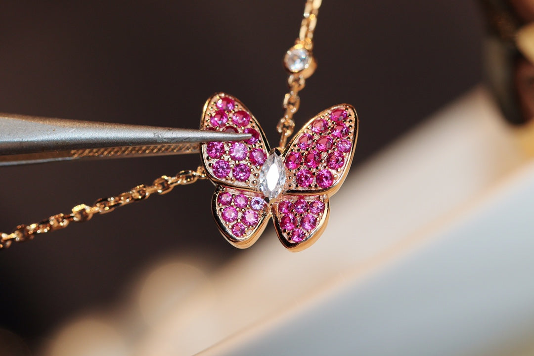 [LumiVibe]BUTTERFLY RED DIAMOND ROSE GOLD NECKLACE
