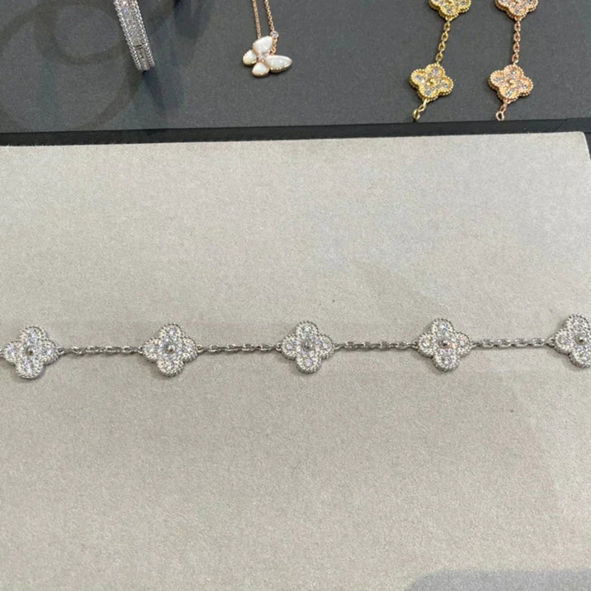 [LumiVibe] CLOVER 5 MOTIF FULL DIAMOND BRACELET COLLECTION