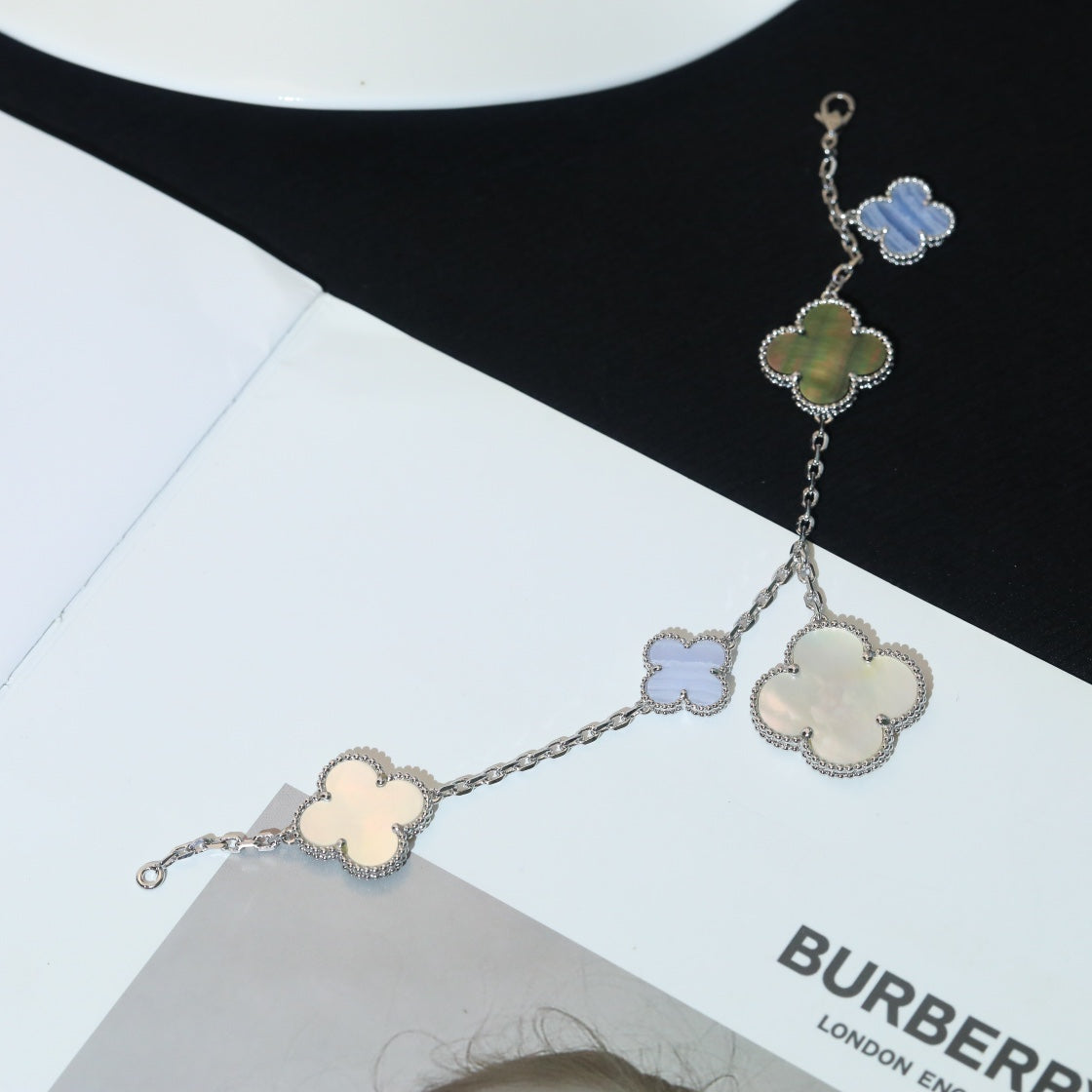 [LumiVibe]CLOVER BRACELET 5 MOTIFS MOP CHALCEDONY SILVER