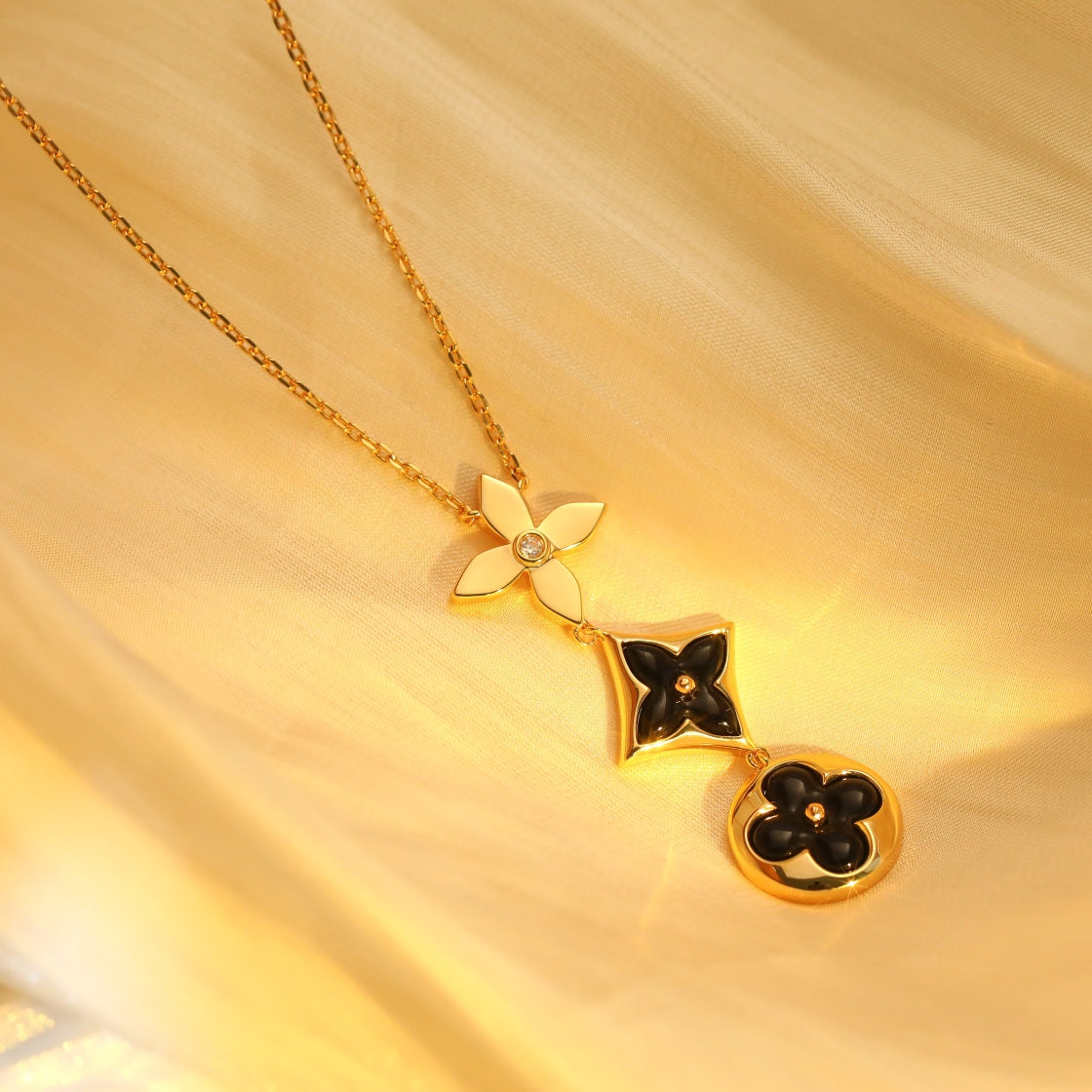 [LumiVibe]STAR AND SUN ONYX PINK GOLD NECKLACE