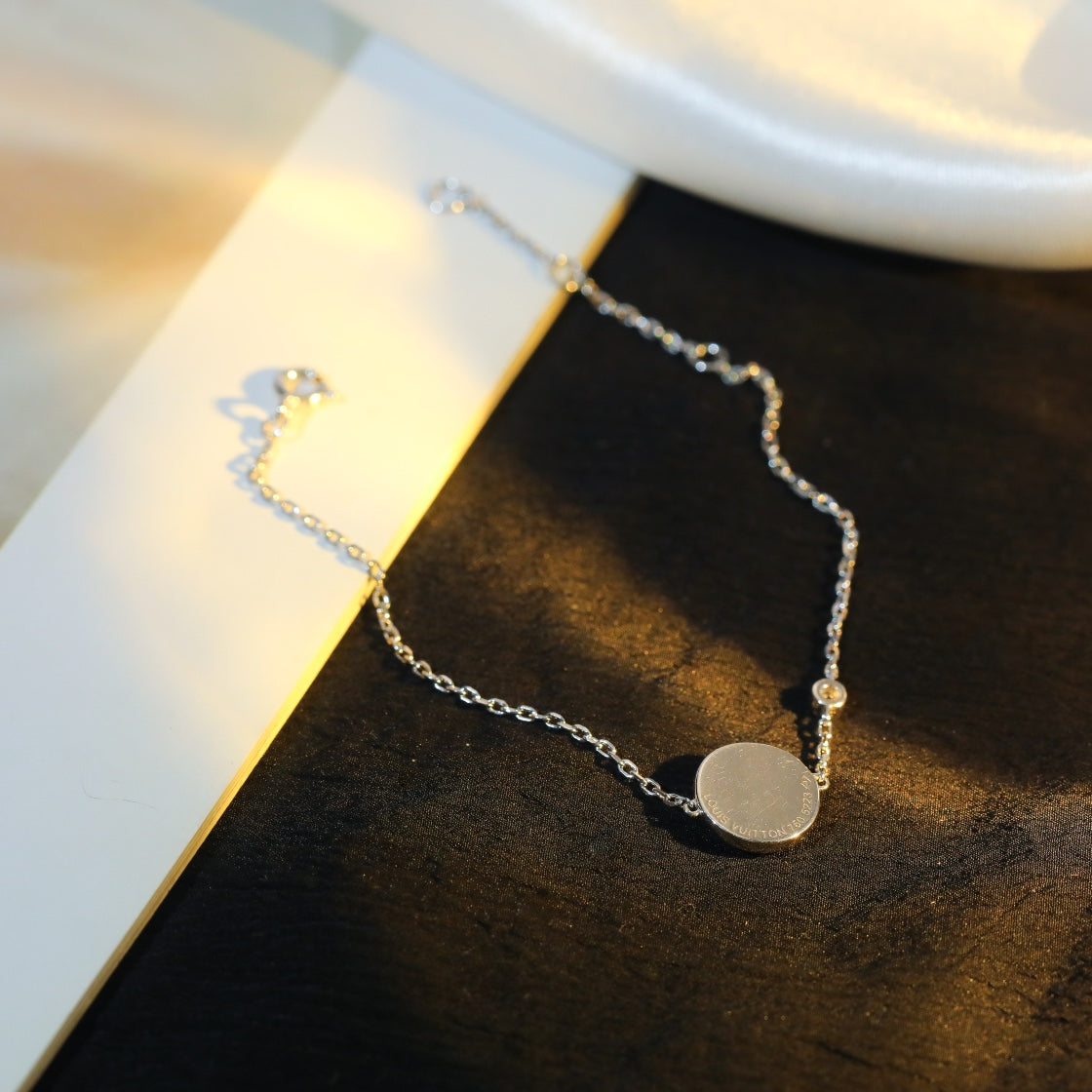 [LumiVibe]SUN MOTIF PINK MOP SILVER BRACELET