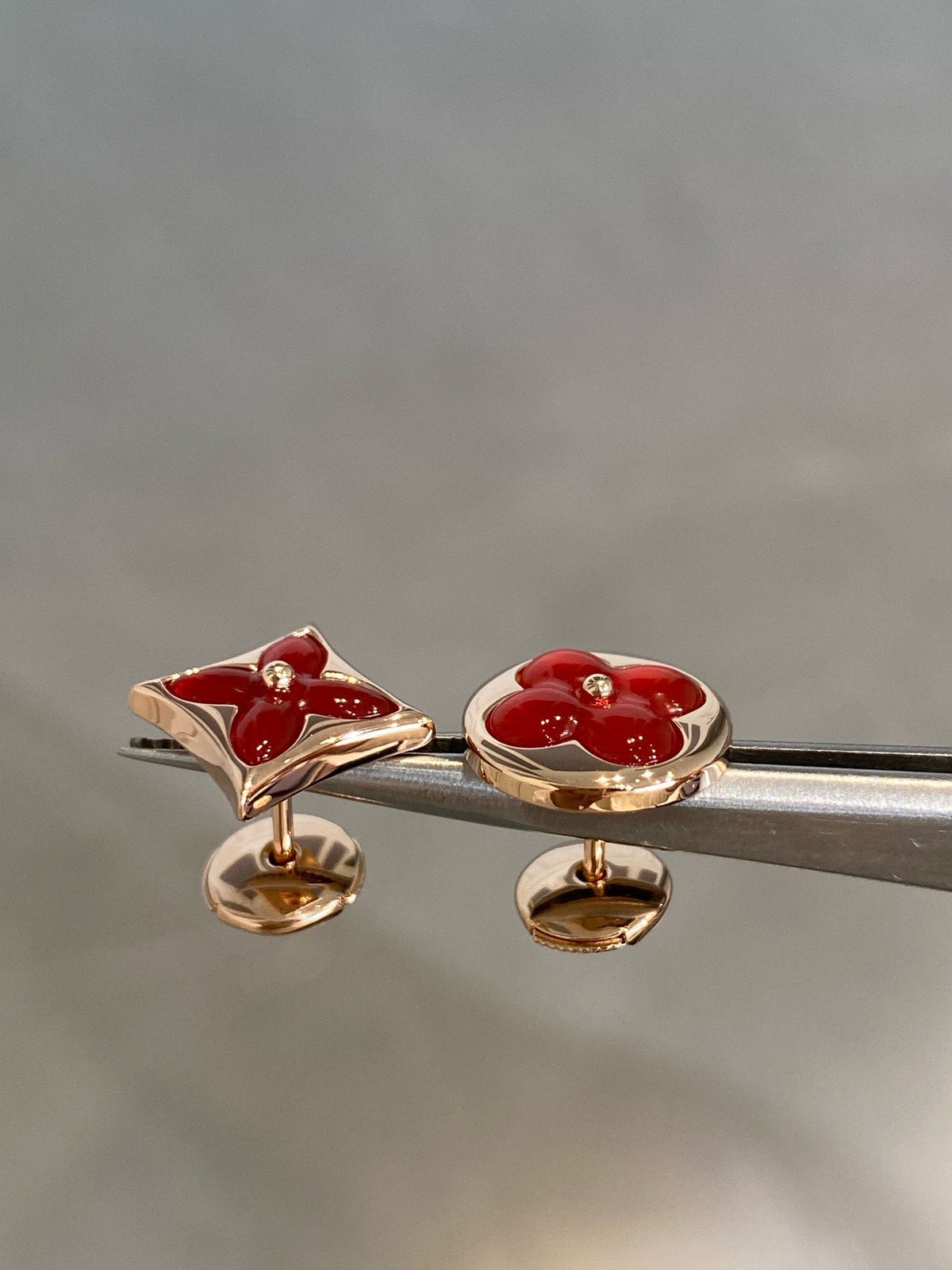 [LumiVibe]STAR AND SUN PINK GOLD CARNELIAN STUD EARRINGS