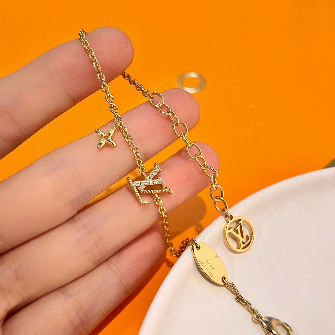 [LumiVibe]LOGO STAR MOTIF GOLD BRACELET