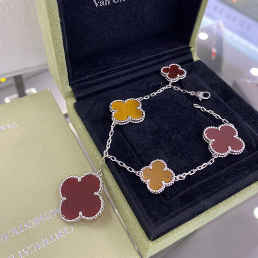 [LumiVibe]CLOVER 5 MOTIFS SIVLER CARNELIAN TIGER EYE BRACELET