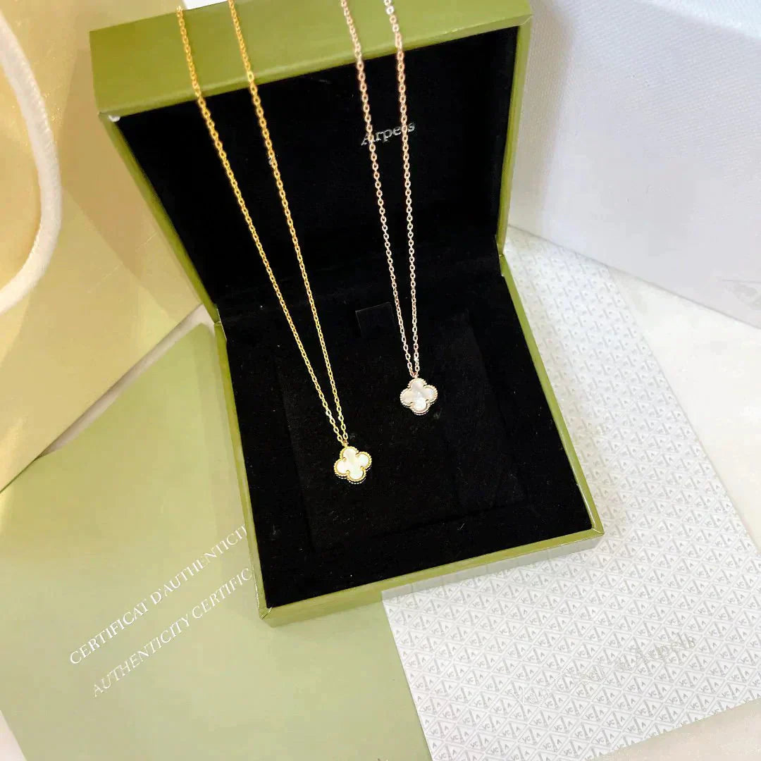 [LumiVibe]CLOVER MINI 9.5MM WHITE MOTHER-OF-PEARL NECKLACE