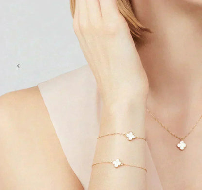 [LumiVibe]CLOVER MINI 9.5MM WHITE MOTHER-OF-PEARL NECKLACE