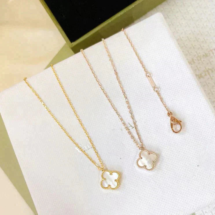 [LumiVibe]CLOVER MINI 9.5MM WHITE MOTHER-OF-PEARL NECKLACE