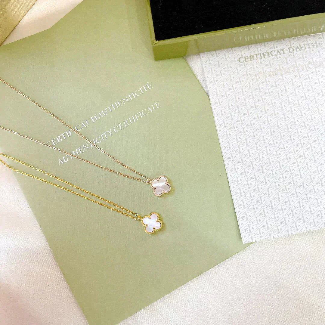[LumiVibe]CLOVER MINI 9.5MM WHITE MOTHER-OF-PEARL NECKLACE
